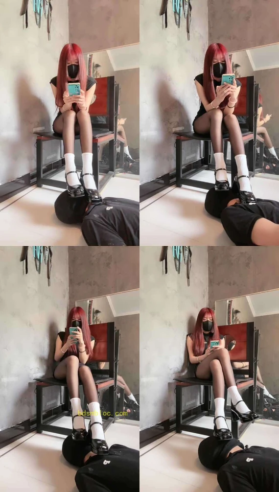 【苏西】皮鞋白袜蹂躏踩狗头