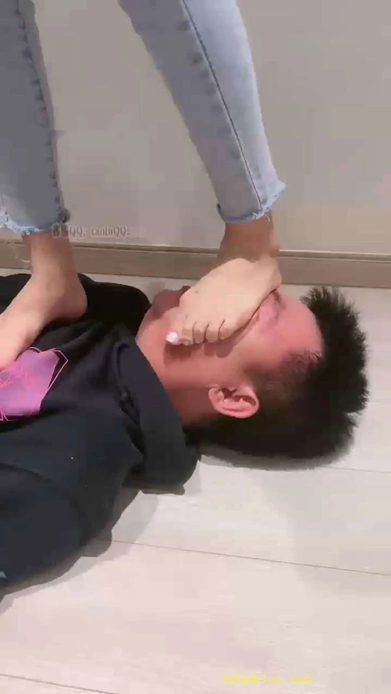 【未知女主】女主玩小女奴