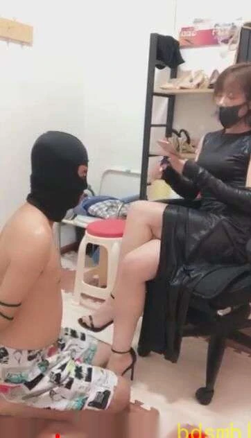 【冷颜女王】暴力正反手，脚耳光500下，打死你.…