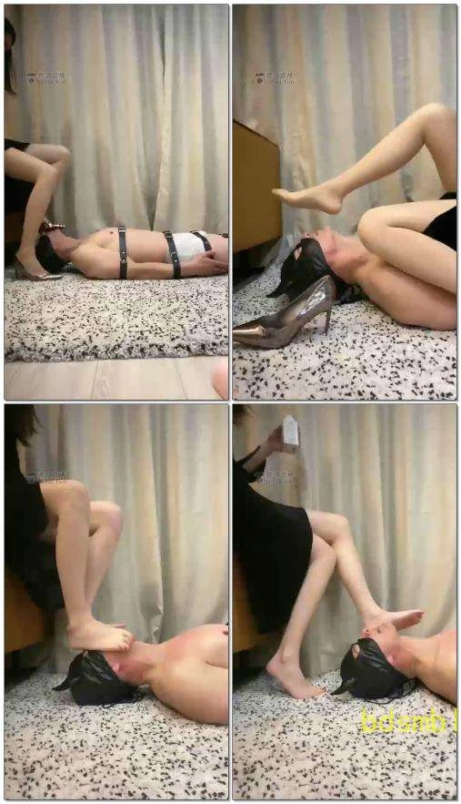 【桑爷S】家奴脚垫，重踩，舔脚底板，喂脚上酸奶