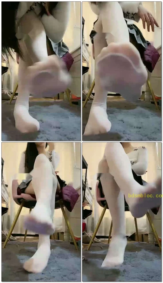 【青柠大大】第一视角红绿灯贱狗和老母狗发情了