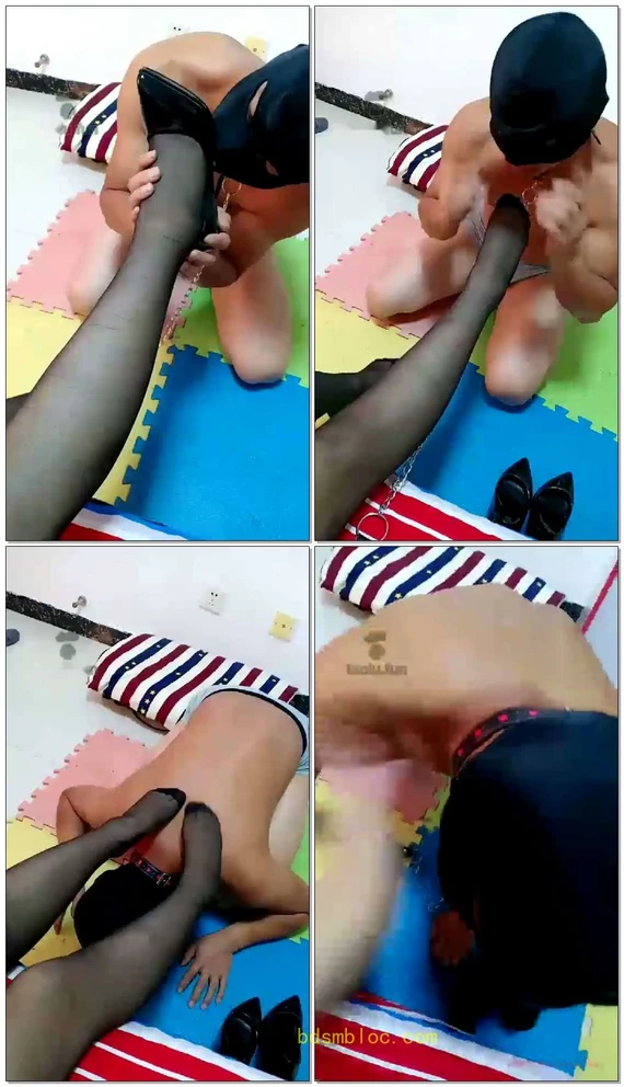 【伊伊S】脚下狗头当球玩赏赐舔黑丝