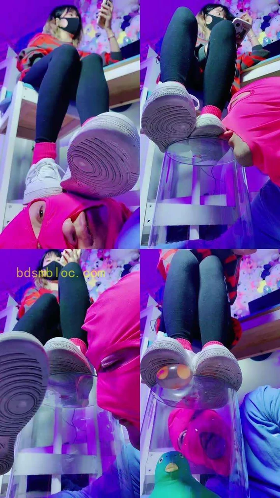 【美离子】空军一号脏鞋底踩狗舌头