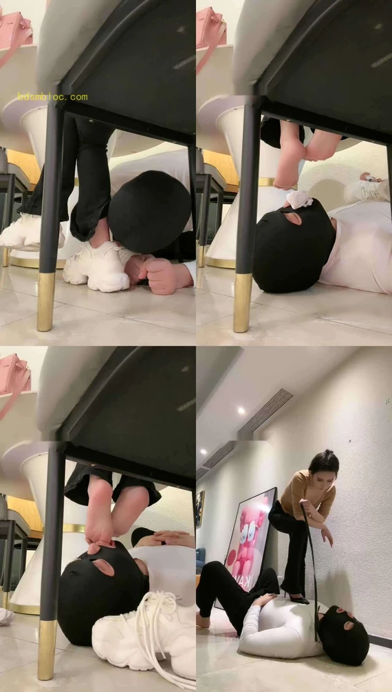 【亚兮】桌底狂舔脏鞋臭袜/坐脸窒息