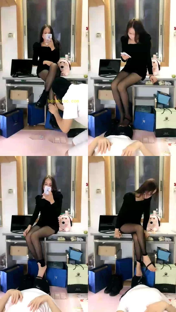 【Palmers丝绮】同事家开发其为脚下狗