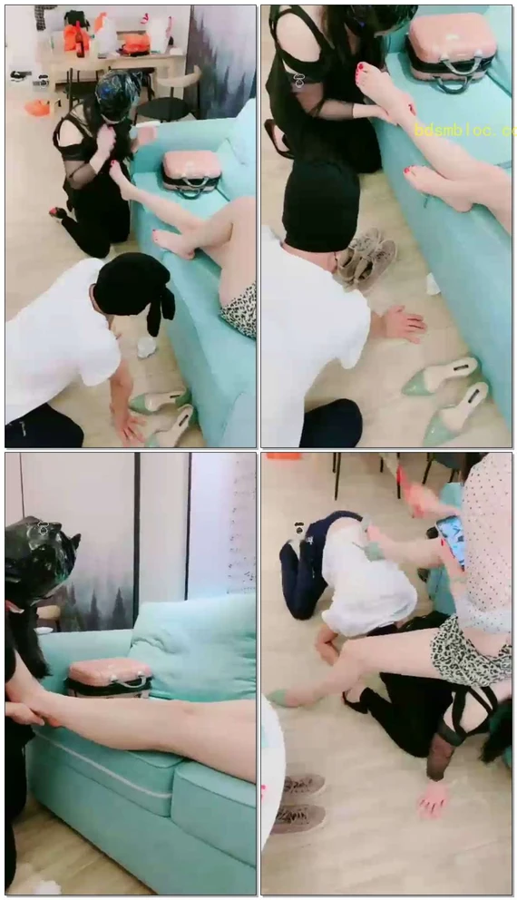 【丹丹S】深夜来犯贱的一对公母狗