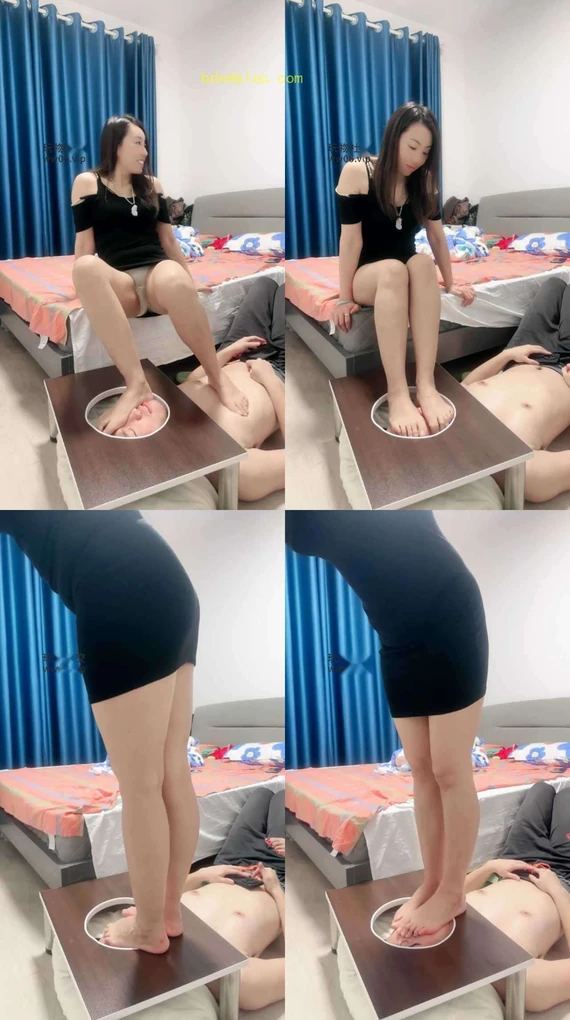 【紫苏】玉足毁容式踩狗脸