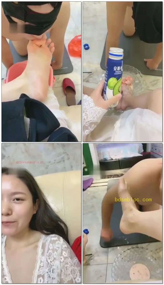 【蜜桃儿S】给胖狗喂食，美味馋死狗