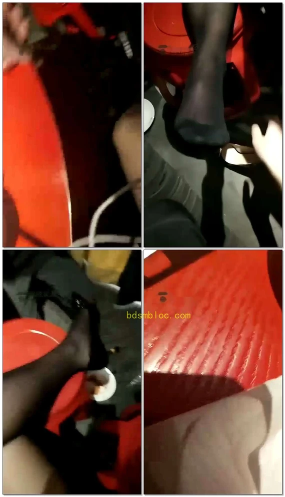 【都市艳主】火锅店让贱狗跪下吃吐食，舔狗……被服务员看到，超刺激