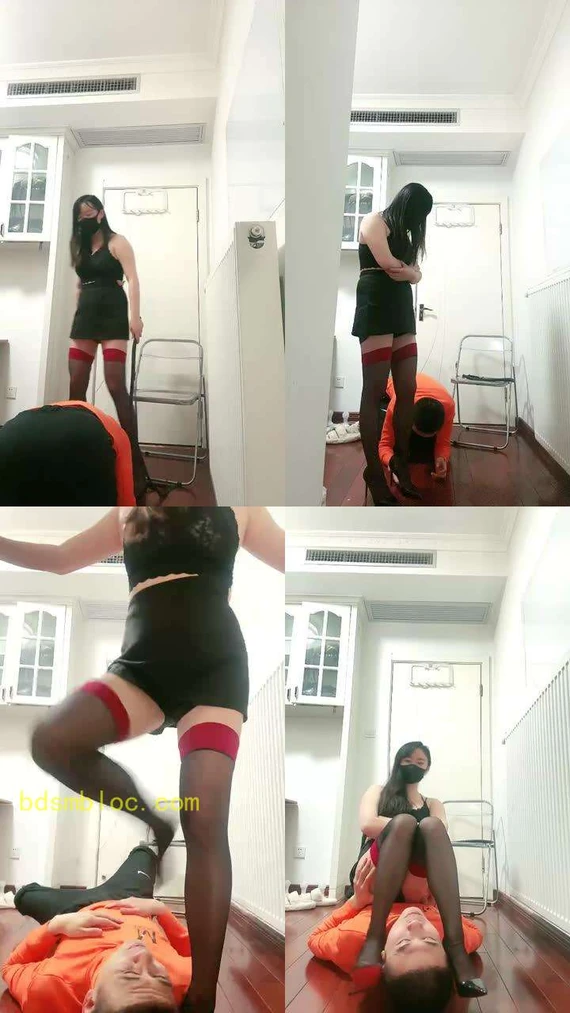 【桃子老师】鞭打耳光拧耳朵坐垫踩踏深喉舔脚
