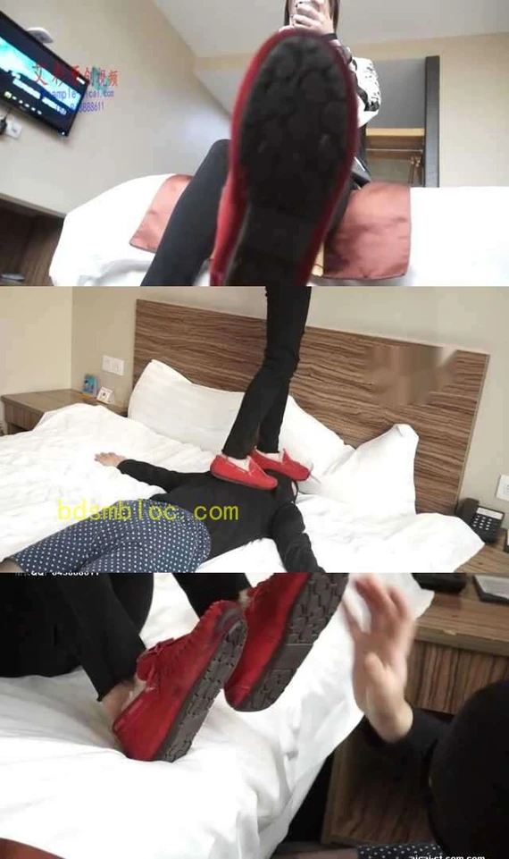 【黑丝诱惑】艺校学生美女的原味脏鞋