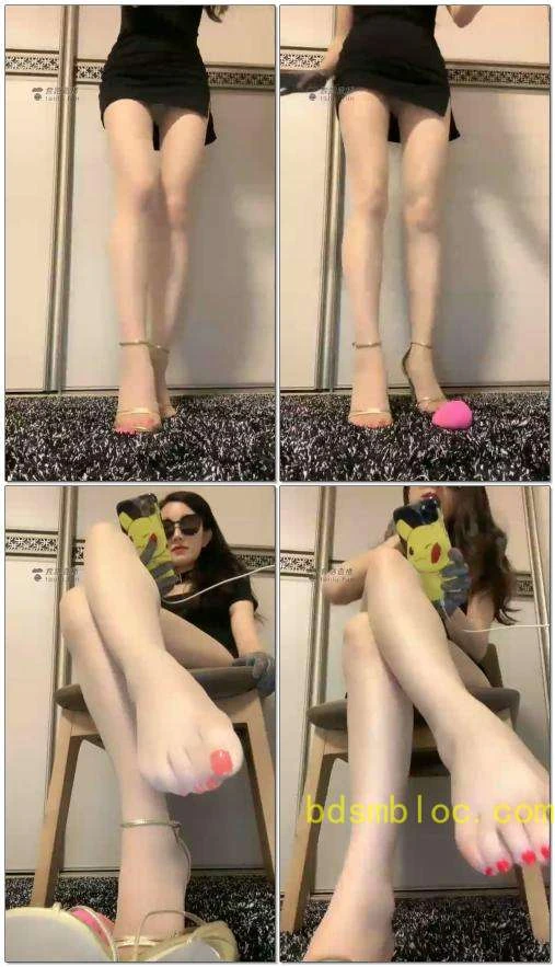 【苏曼】白皙美脚红绿灯
