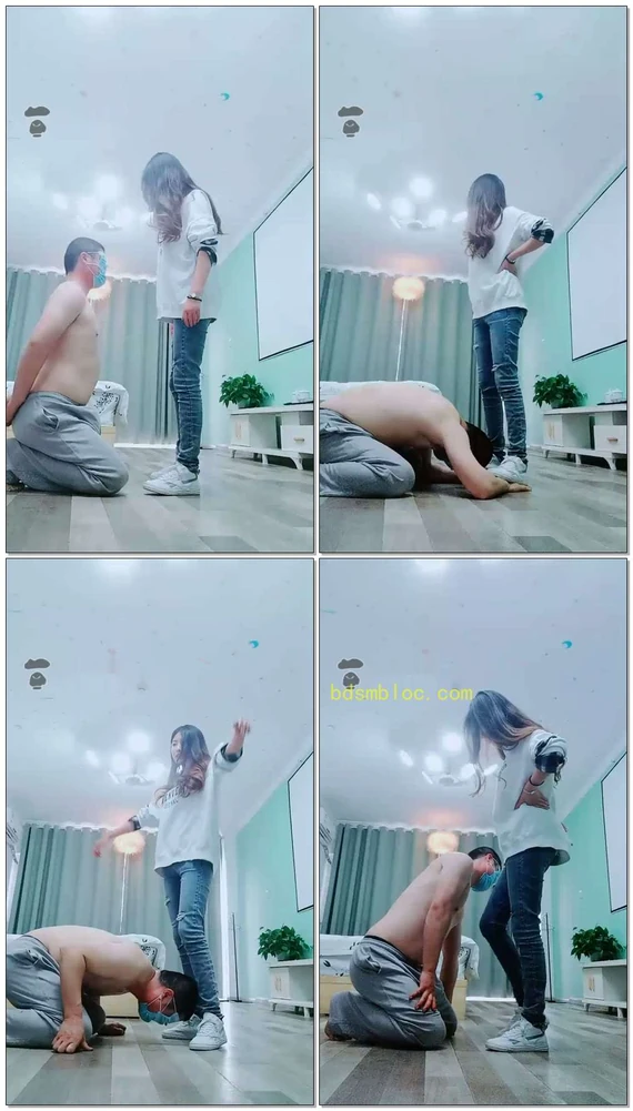 【梓晨s】小骚货刚从外面回来就爬到主人脚下,JJ痒了