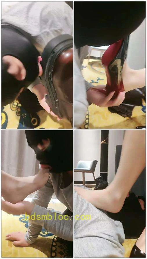 【于少奶奶】深喉舔脚口水圣水