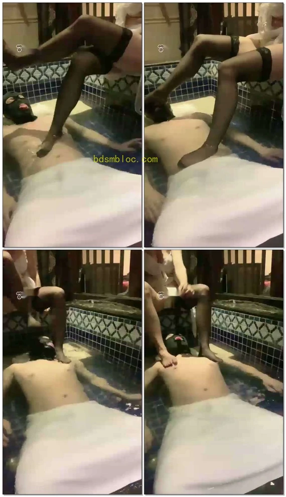 【鹿梦兮】温泉黑丝调玩狗
