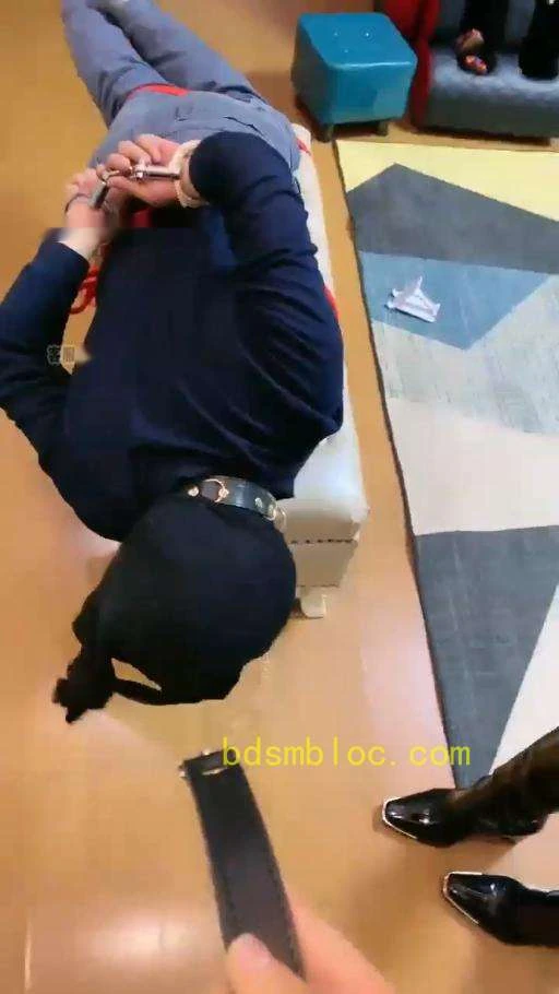 【十三姨】双女主虐邢奴当马桶