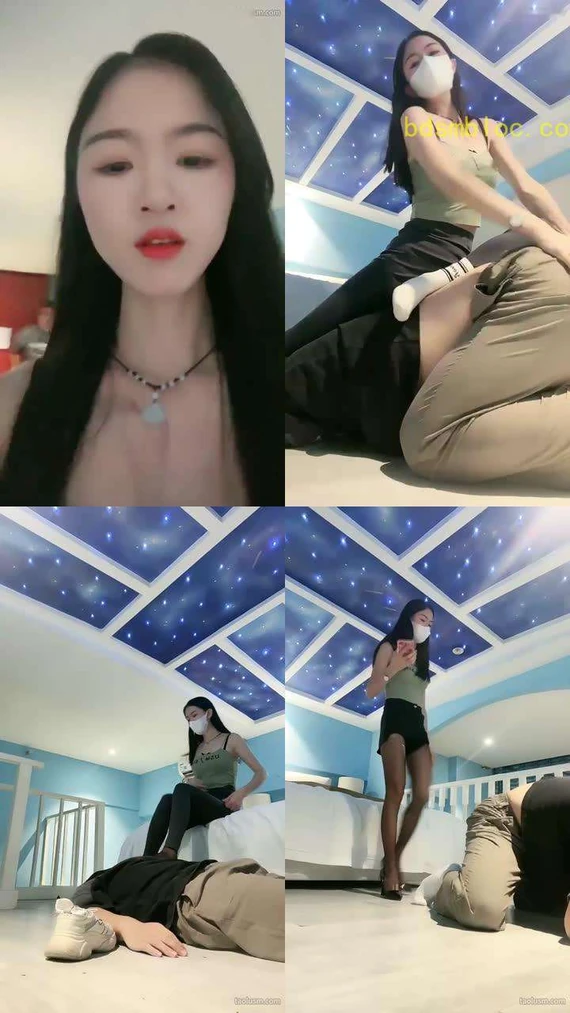 【琳达s】Sao儿子偷闻妈妈鞋袜