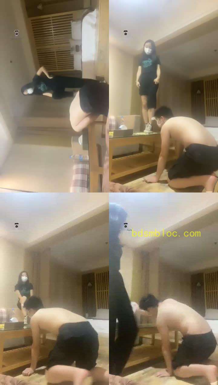 【乔安】 帆布鞋调教狗奴 【乔安】 帆布鞋调教狗奴