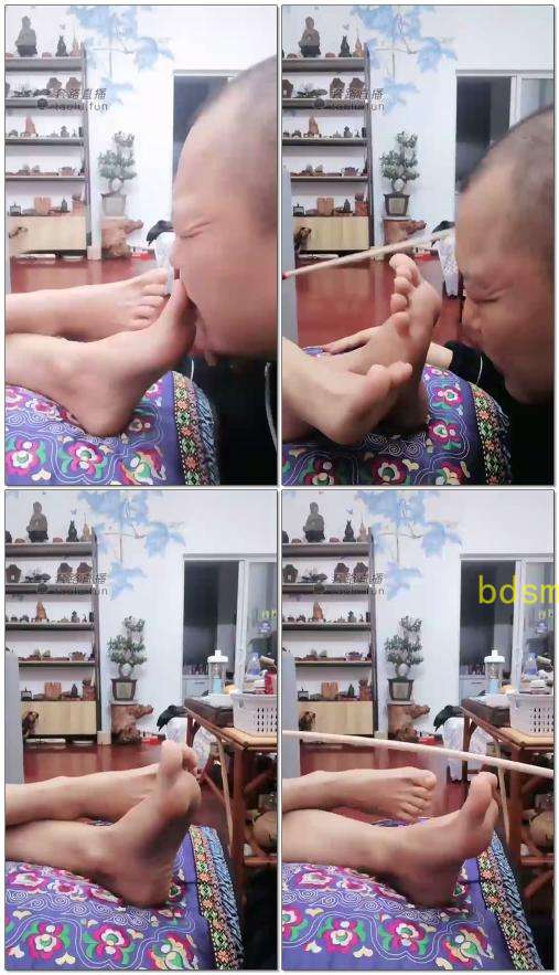 【女王菲主】管教夫君要严厉许多!第一课,足底侍奉 【女王菲主】管教夫君要严厉许多!第一课,足底侍奉